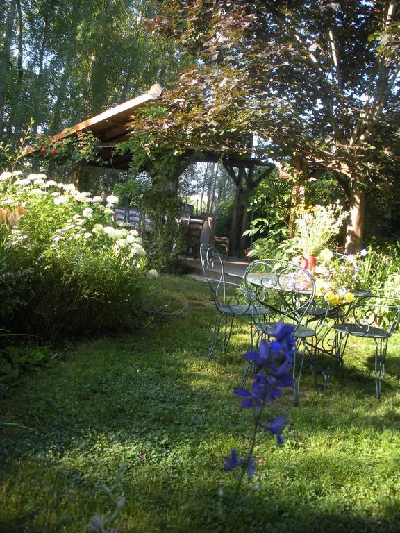 Ferme Saint Joseph Bed and Breakfast Le Fousseret Buitenkant foto