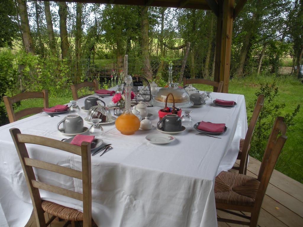 Ferme Saint Joseph Bed and Breakfast Le Fousseret Buitenkant foto