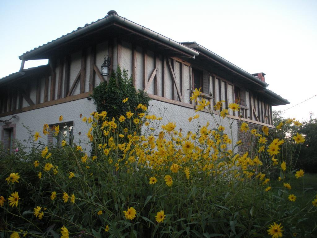 Ferme Saint Joseph Bed and Breakfast Le Fousseret Buitenkant foto
